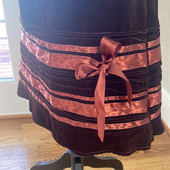 NWT Neesh by D.A.R burgundy velvet skirt holiday ribbon trim elegant party - Picture 4 of 9